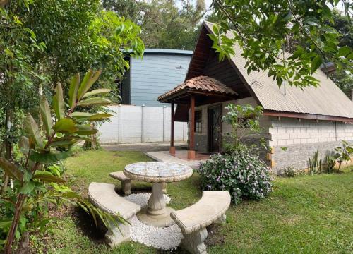 Monteverde Ski Chalet | Cabaña de Montaña Flaki's