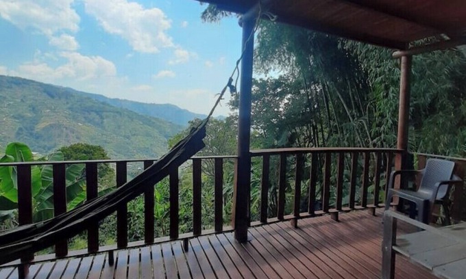 Medellin Cabin | Cabaña en Finca Cafetera Cerca a Medellín