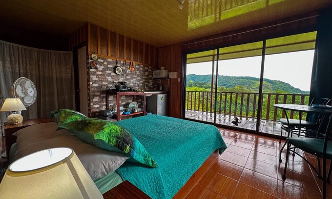 Sierra Apartment | Cabaña Paraiso Monteverde - Ocean view Farm - stay