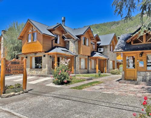 Lanin National Park Cabin | Cabañas Las Pampas by Visionnaire