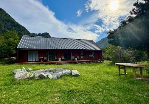 Chaiten Villa | Cabañas Refugio Río Roberto