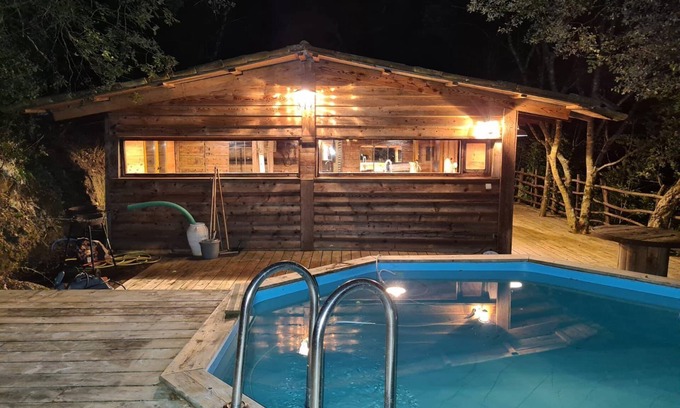 Sartene Ski Chalet | Cabane Avec Piscine au Cœur du Maquis