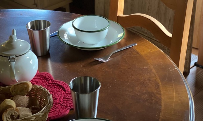 Nans-sous-Sainte-Anne Cabin | Cabane Pour Famille ou Entre Amis, Vacances Nature