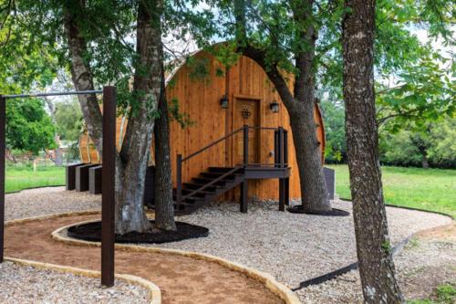 Fredericksburg Hotel | Cabernet Wine Barrel Cabin
