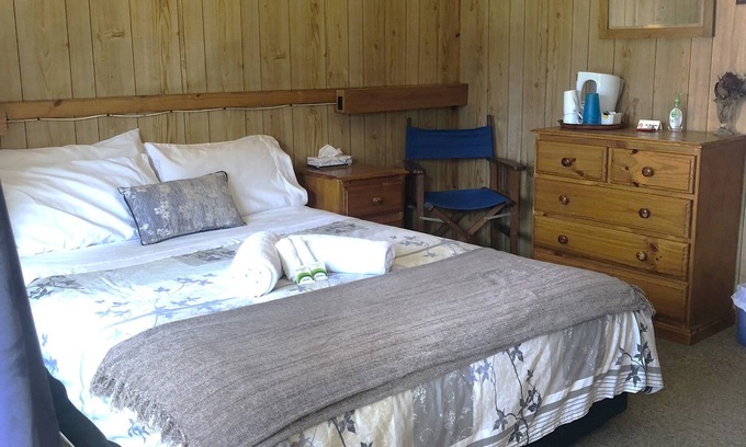 O'connell Bed & Breakfast | Cabin 1- 2 room with use of infrastructure like pool, spa, tennis court. kitchen