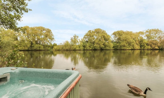Beckford Cottage | Cabin ∙ 1 bedroom ∙ 2 guests