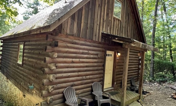Stanardsville Cabin | Cabin #1 - Fantasy Hideaway