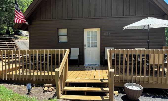 Clear Creek Cabin | {CABIN #1 of 4} "THE PEACEFUL CABIN" PET FRIENDLY!