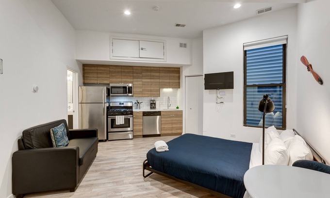 River West Apartment | Cabin 104 by 747 Lofts