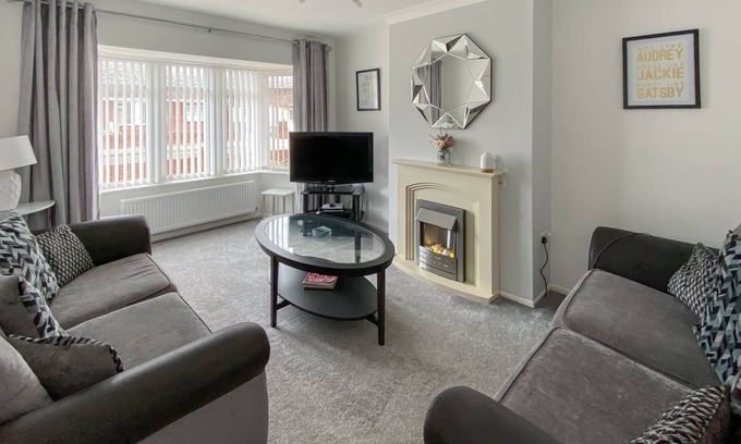 Thornton-Cleveleys Cottage | Cabin ∙ 2 bedrooms ∙ 4 guests