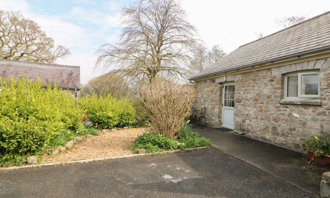 Pentrefelin Cottage | Cabin ∙ 2 bedrooms ∙ 3 guests