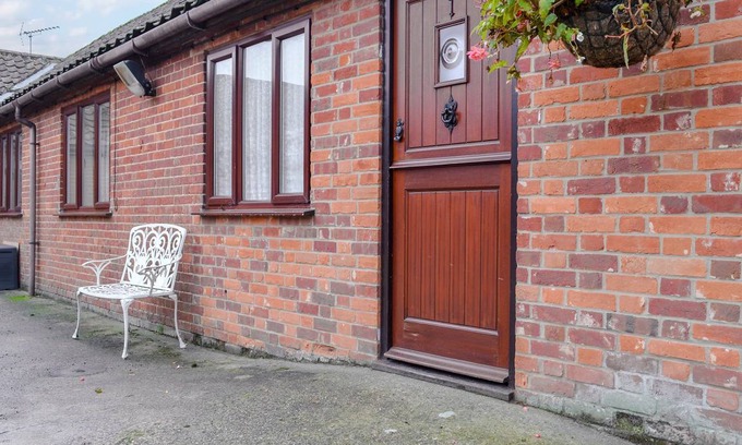 Foxley Cottage | Cabin ∙ 2 bedrooms ∙ 3 guests