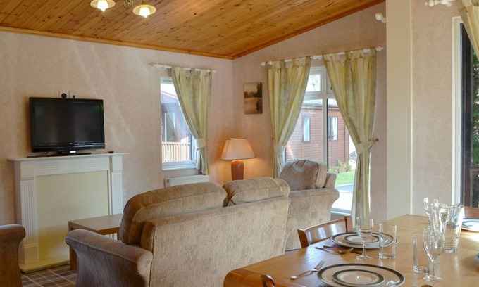Dinnet Cottage | Cabin ∙ 2 bedrooms ∙ 4 guests