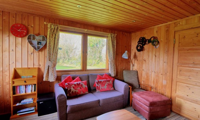 Combpyne Cottage | Cabin ∙ 2 bedrooms ∙ 4 guests