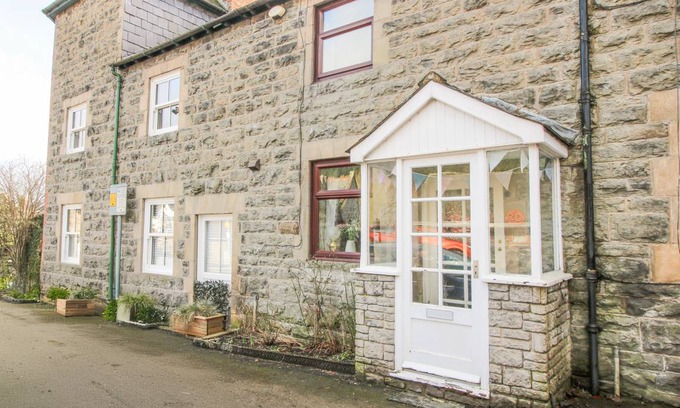 Knighton Cottage | Cabin ∙ 2 bedrooms ∙ 4 guests