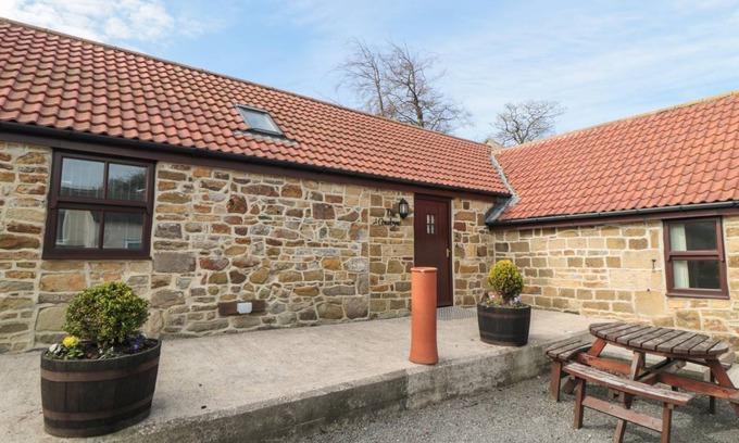 Saltburn-by-the-Sea Cottage | Cabin ∙ 2 bedrooms ∙ 4 guests