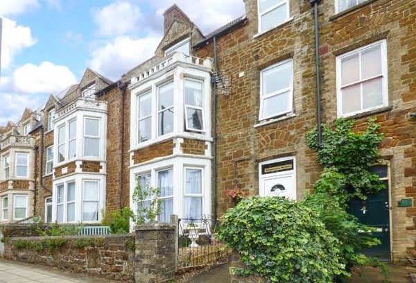 Hunstanton Cottage | Cabin ∙ 2 bedrooms ∙ 4 guests