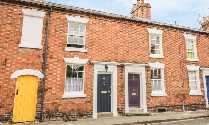 Stratford-upon-Avon Cottage | Cabin ∙ 2 bedrooms ∙ 4 guests