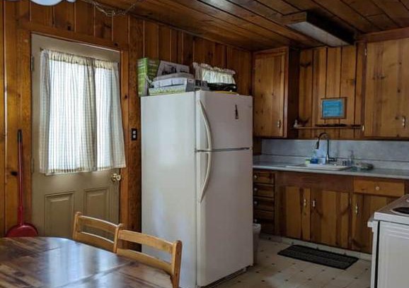 Strawberry House | Cabin #2