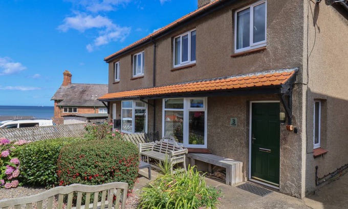 Sandsend Cottage | Cabin ∙ 3 bedrooms ∙ 5 guests