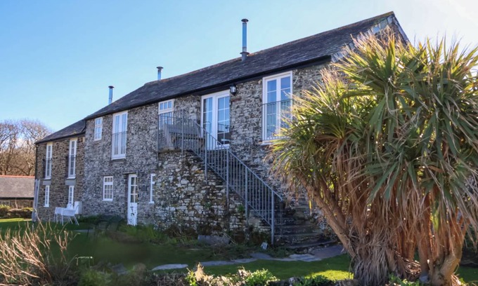 Tintagel Cottage | Cabin ∙ 3 bedrooms ∙ 6 guests