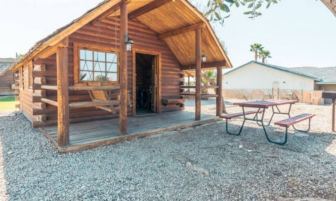 Ehrenberg Cabin | Cabin 3 - Rustic River Cabin