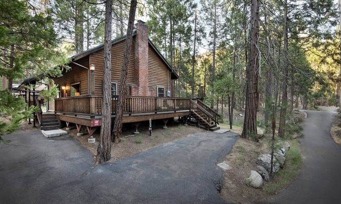 North Wawona Cabin | Cabin # 34 Grandma's Cabin (1 Bedroom only)