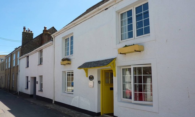 Coverack Cottage | Cabin ∙ 4 bedrooms ∙ 6 guests