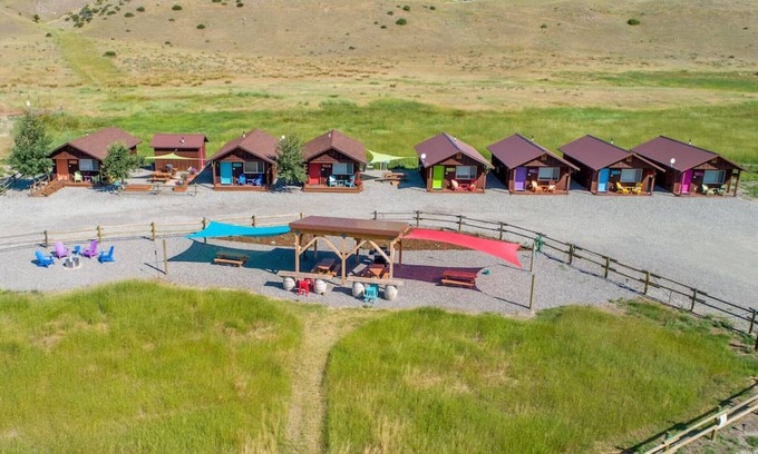Emigrant Cabin | Cabin 5 · Emigrant Cabins #5 - Affordable Tiny Cabin in MT