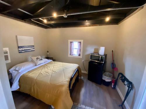 Rapid City Cabin | Cabin 7 at Horse Creek Resort