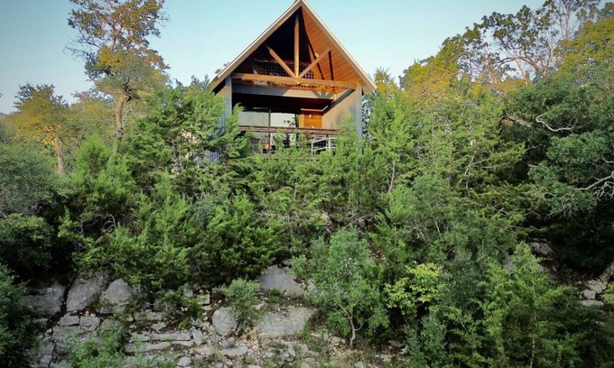 Dripping Springs House | Cabin 7 · Smart & Cozy Tiny Cabin with Tesla EV Charger!