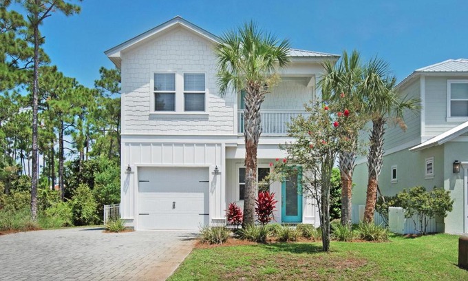 Miramar Beach House | Cabin By The Sea