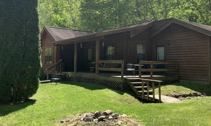 Slade Cabin | Cabin centrally located with hot tub and wi-fi