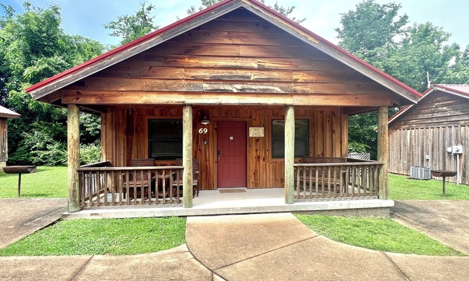 Mountain View Cabin | Cabin in town, walking distance to the courthouse square.