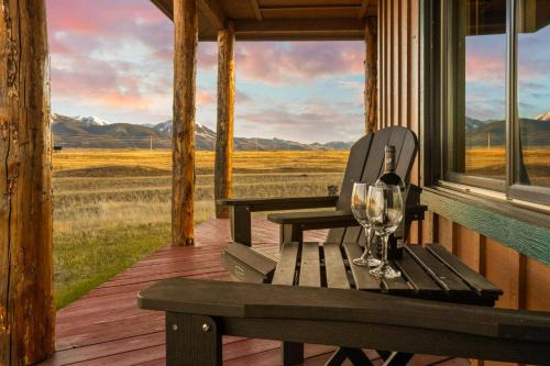Livingston House | Cabin on 20 Acres, Wildlife, Big Views, Firepit, Close to Yellowstone