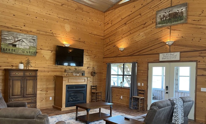 Glencoe Cabin | Cabin On 700 Acre Ranch, inquire about hunting