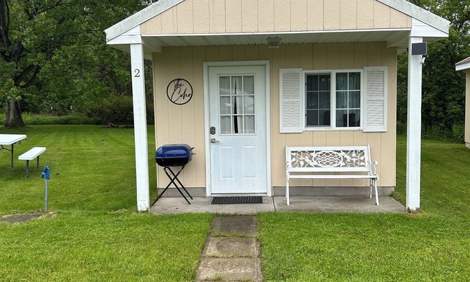 Fair Haven Cabin | Cabin on main. Walking distance to all attractions