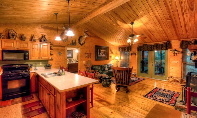 Helen Cabin | Cabin on Soque River.Great Rates! Absolutely Beautiful!