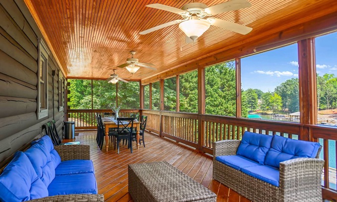 Denver House | Cabin on the Cove on Lake Norman!