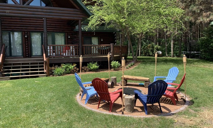 Nekoosa Cabin | Cabin On The Lake In The Woods