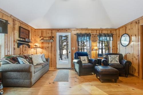 Three Lakes House | Cabin on the Loop-Lower