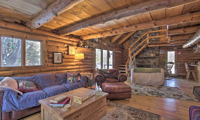 Henniker Cabin | Cabin: Private Hot Tub, Walk to Pats Peak Ski Area