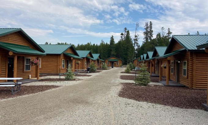 Island Park Cabin | Cabin Village