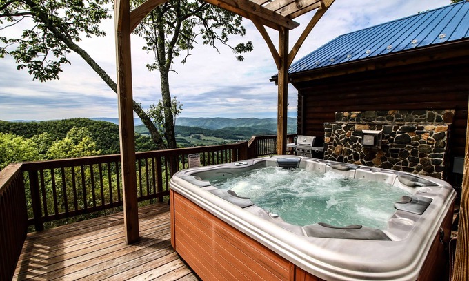 Mountain City Cabin | Cabin with Long Range Mountain Views