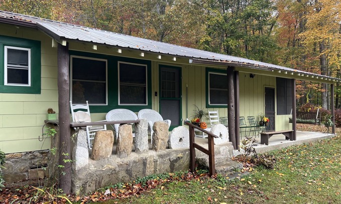 Tuckasegee Cabin | Cabin with private lake access on Cedar Cliff Lake
