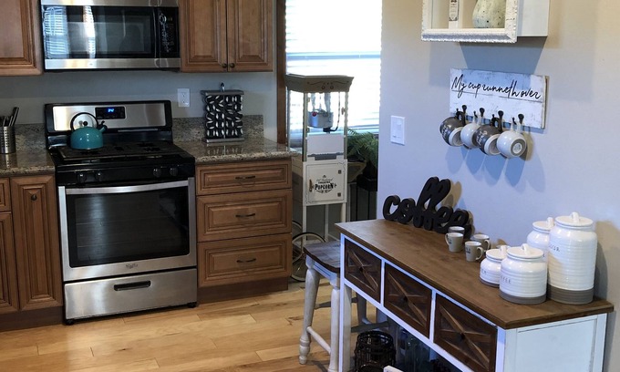 Running Springs Cabin | Cabin with Spa and Arcades 7 mins to Ski Resort