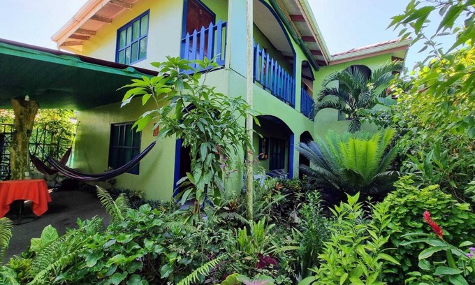 Tortuguero Bed & Breakfast | Cabinas Tortuguero Natural