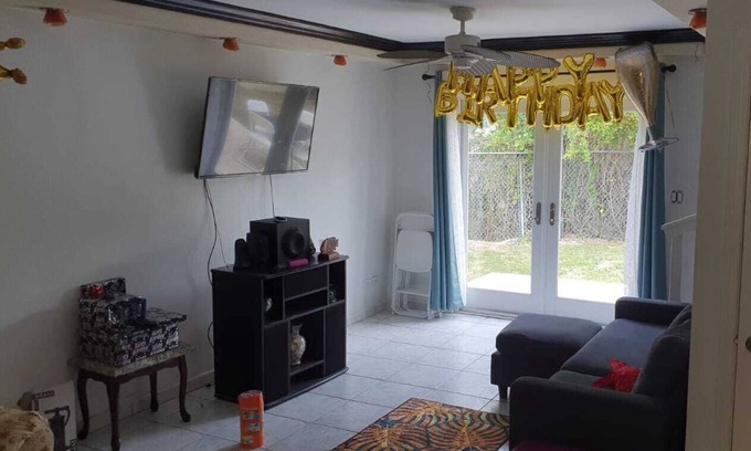 Westward Villas Subdivision House | Cable Beach Townhouse Hideaway