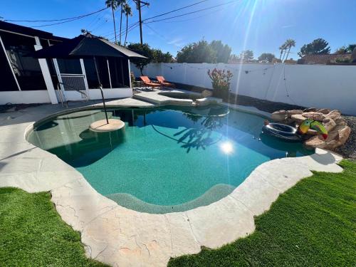 Cox Heights House | Cactus On Palm 4br W Private Pool