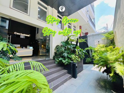 Ba Queo Hotel | Cactusland Hotel Tan Binh Near T3 Station